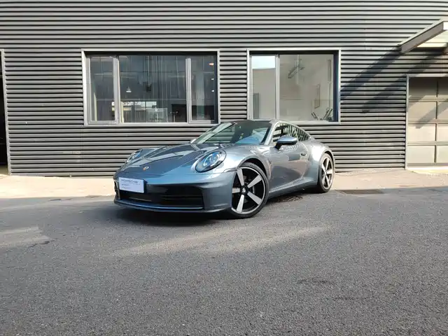 Porsche 911 Carrera 3.0T
