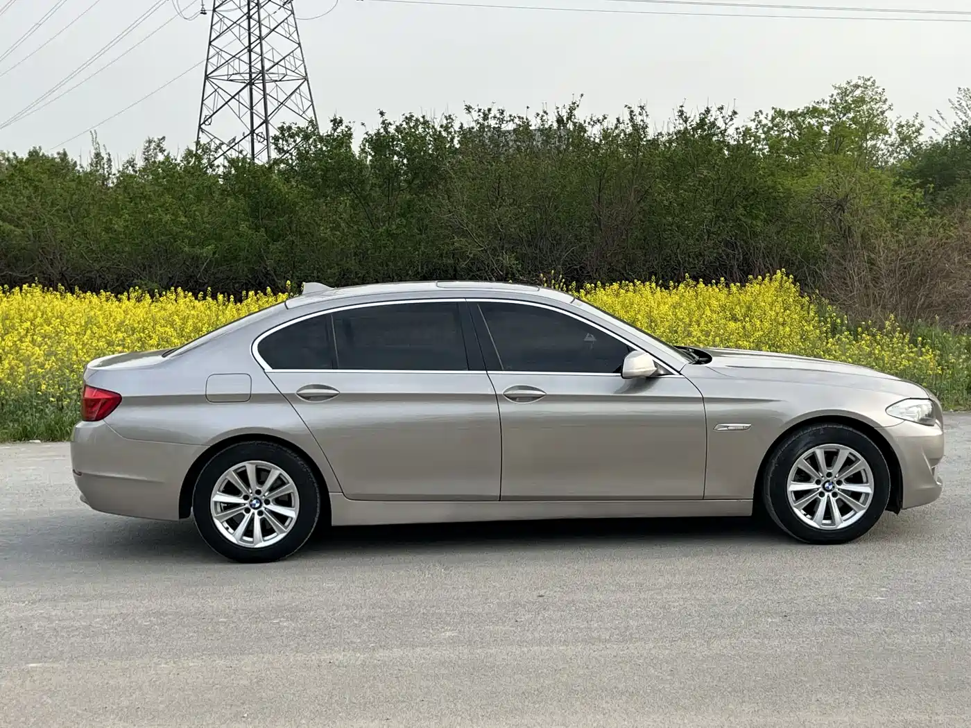 BMW 5 Series 2012 523Li Luxury фото 8