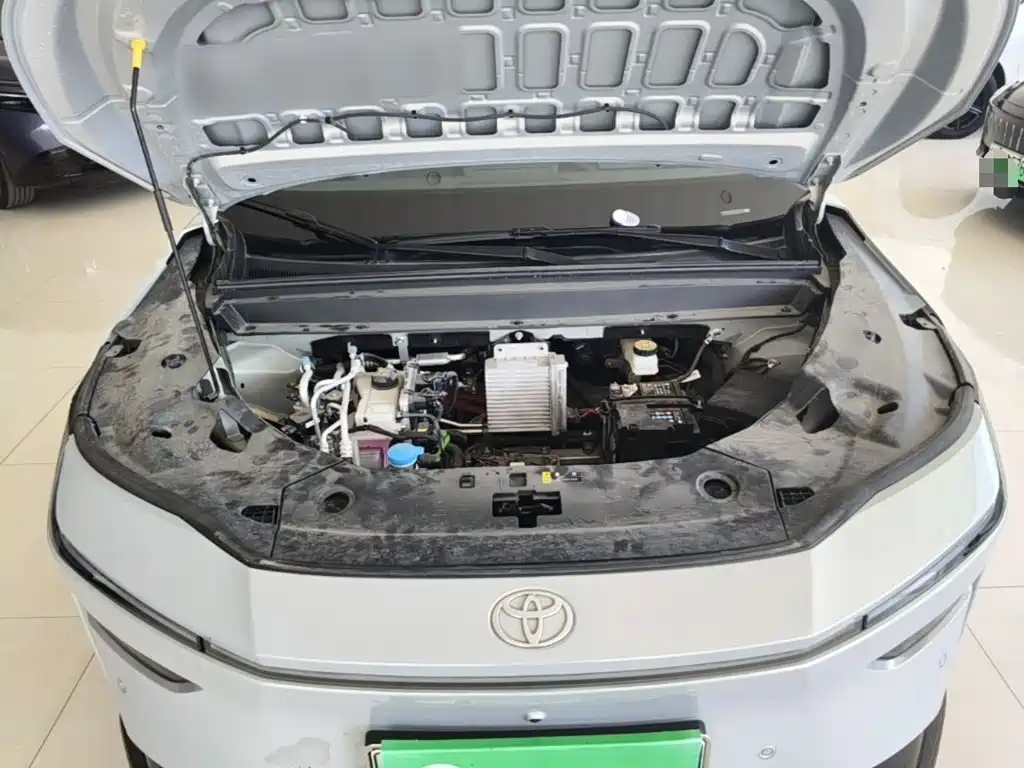 Фото 20 - Toyota bZ3X