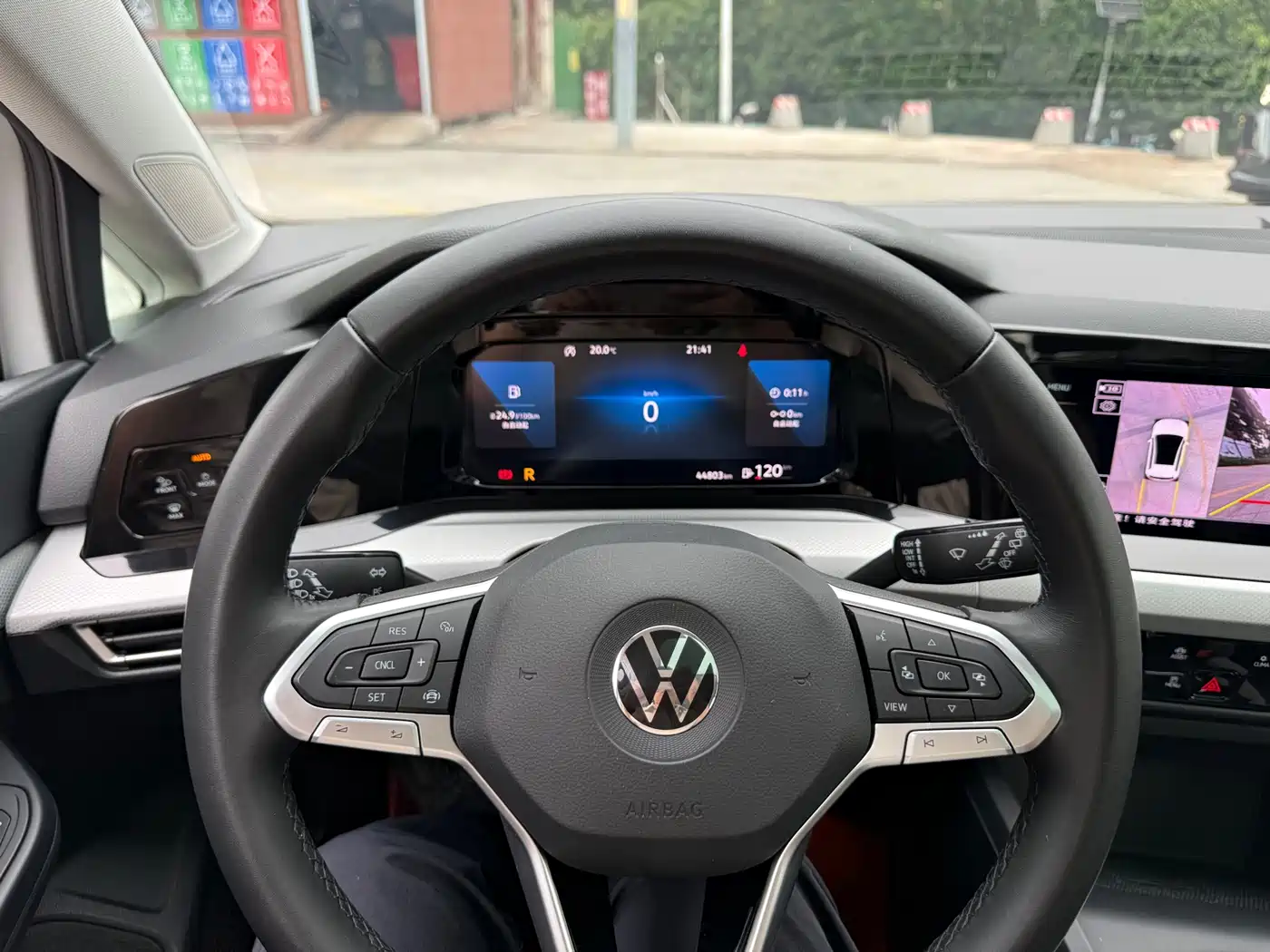 Volkswagen Golf 2021 280TSI DSG 30th Anniversary Edition фото 27
