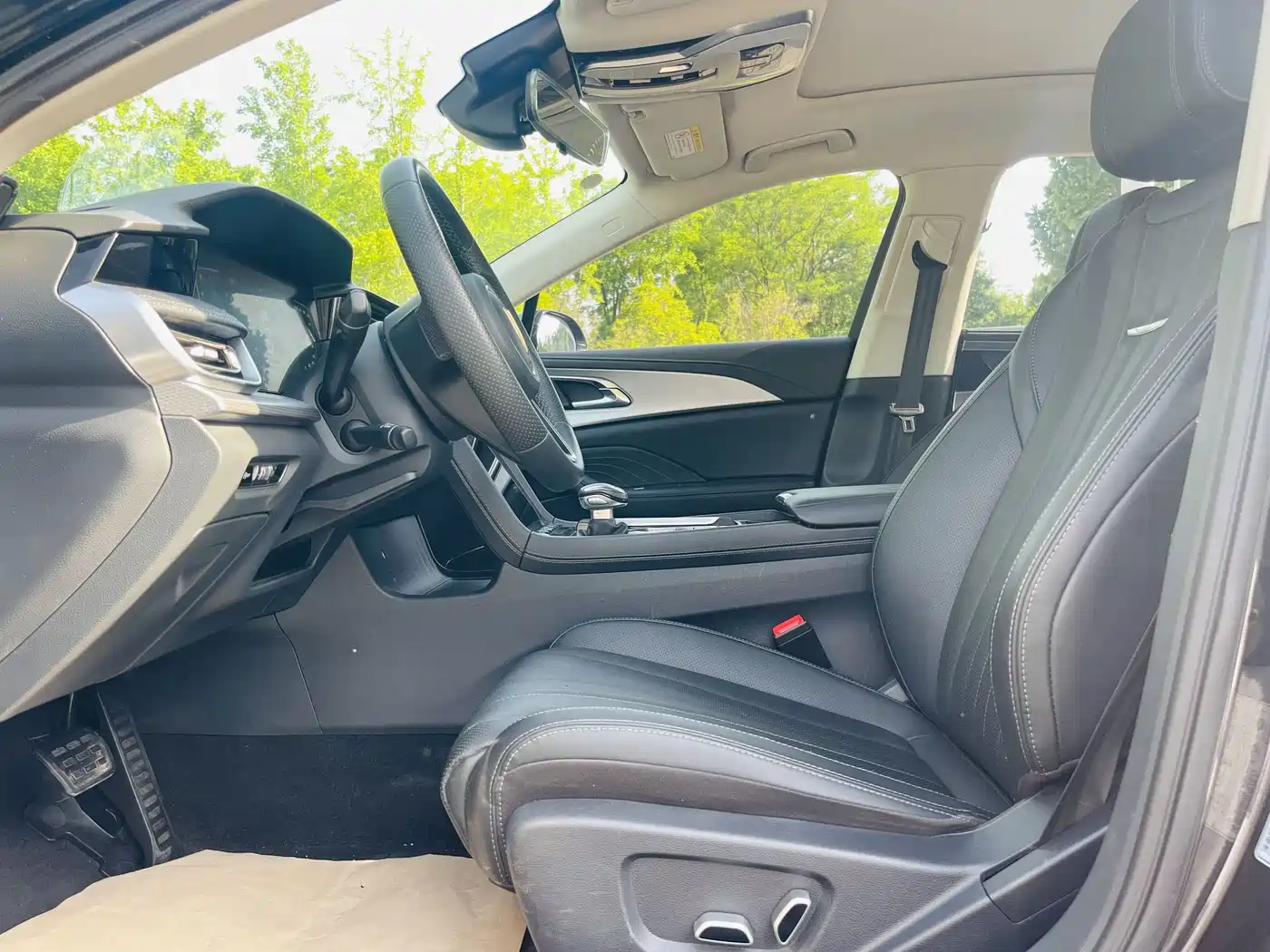 Hongqi H5 2024 1.5T DCT Smart Connect Flag Rhythm Edition фото 8