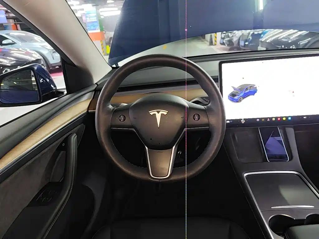 Фото 11 - Tesla Model Y