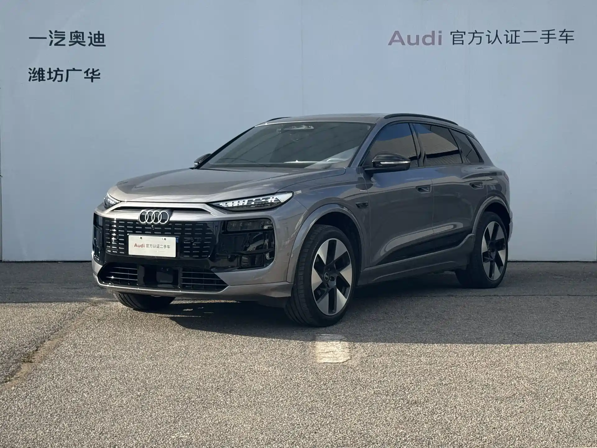 Фото 1 - Audi Q6L e-tron