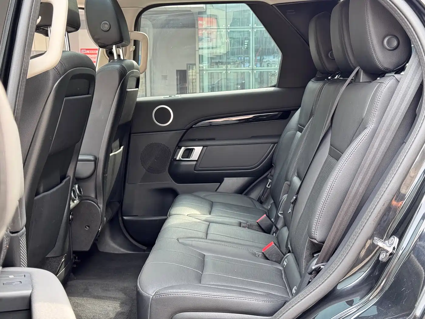 Land Rover Discovery 2020 3.0 SC V6 SE фото 11