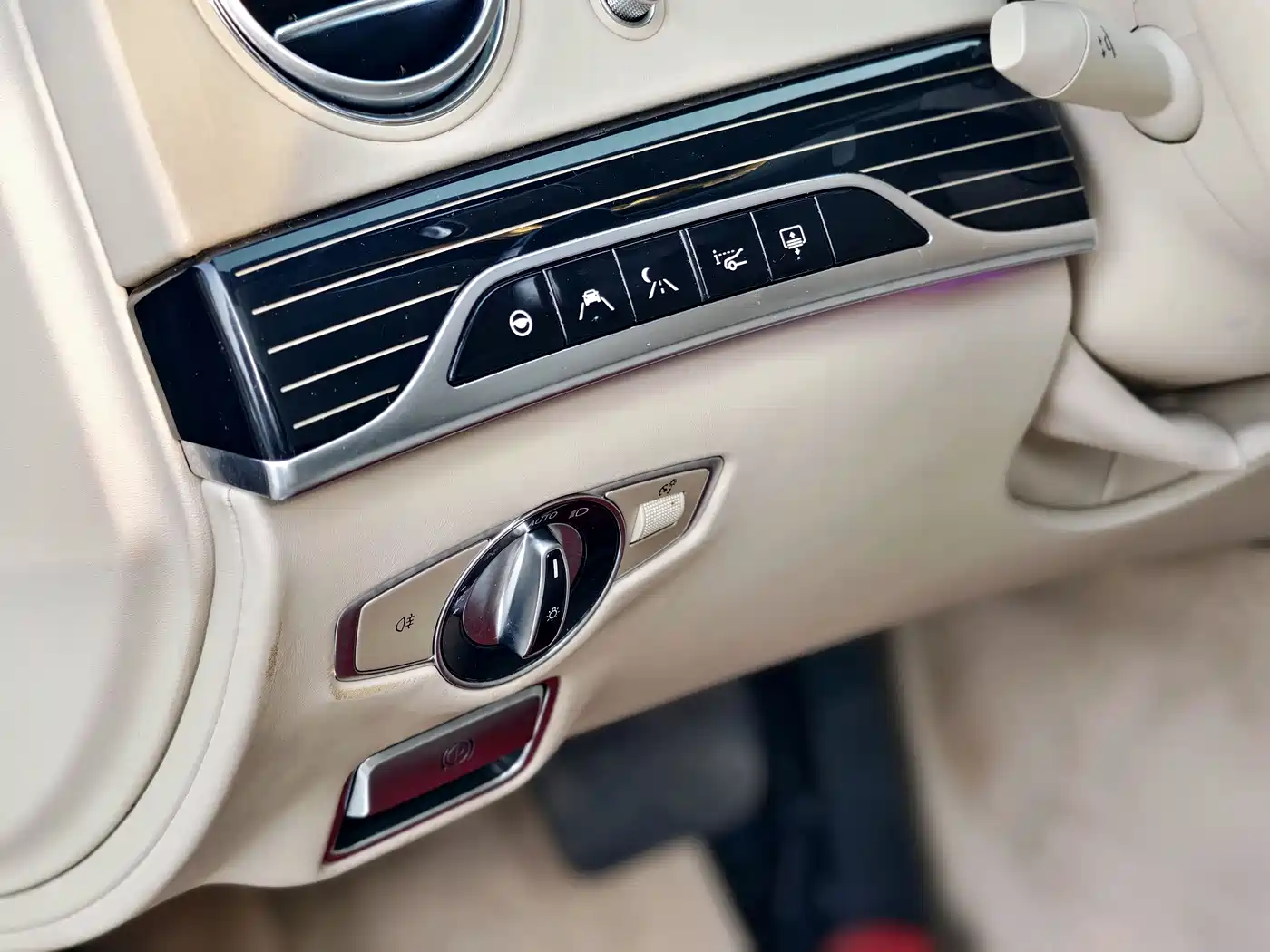 Mercedes-Benz Maybach S-Class 2018 Model S 680 фото 41