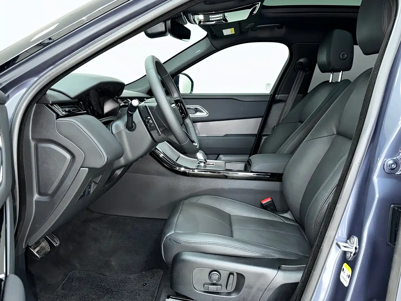 Land Rover Range Rover Velar 2024 Dynamic SE фото 8