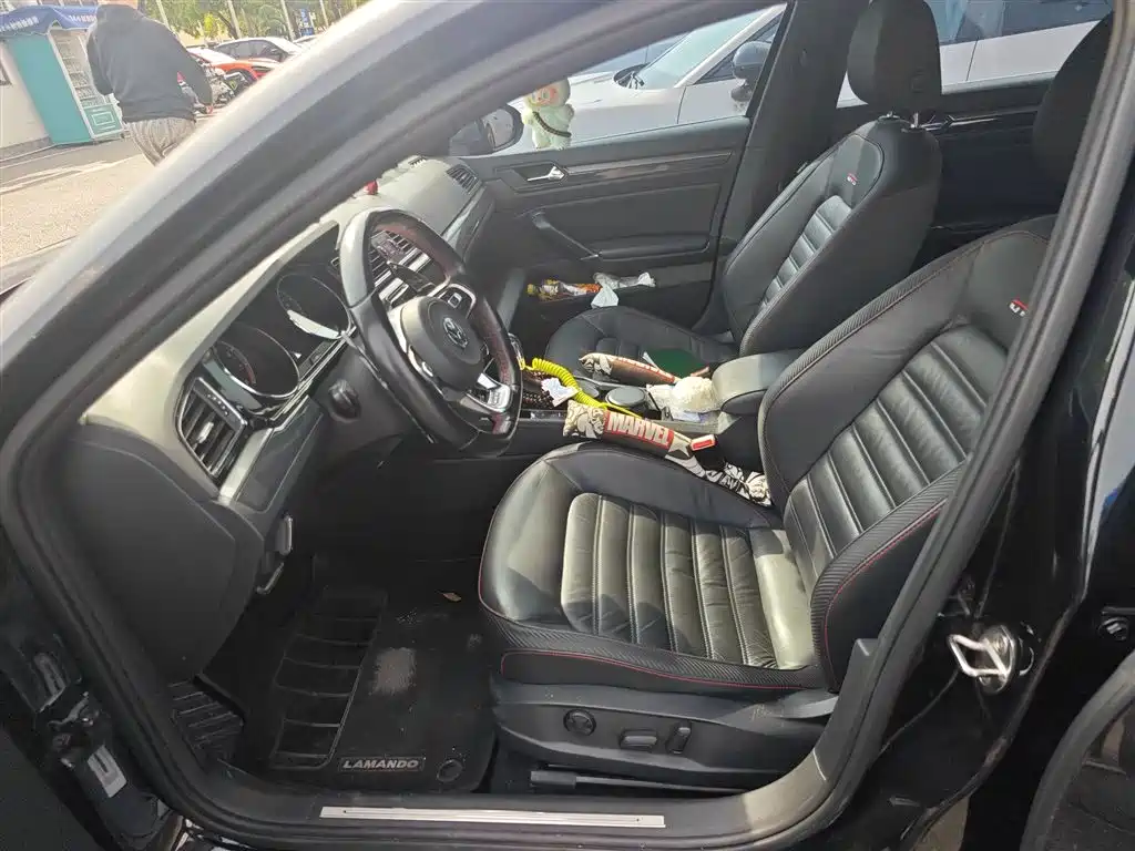 Volkswagen Lamando 2017 2.0T GTS фото 8