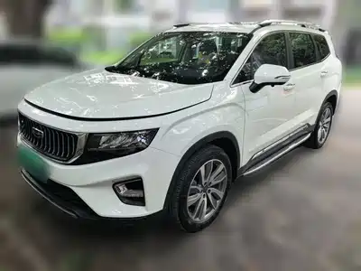 Geely Okavango