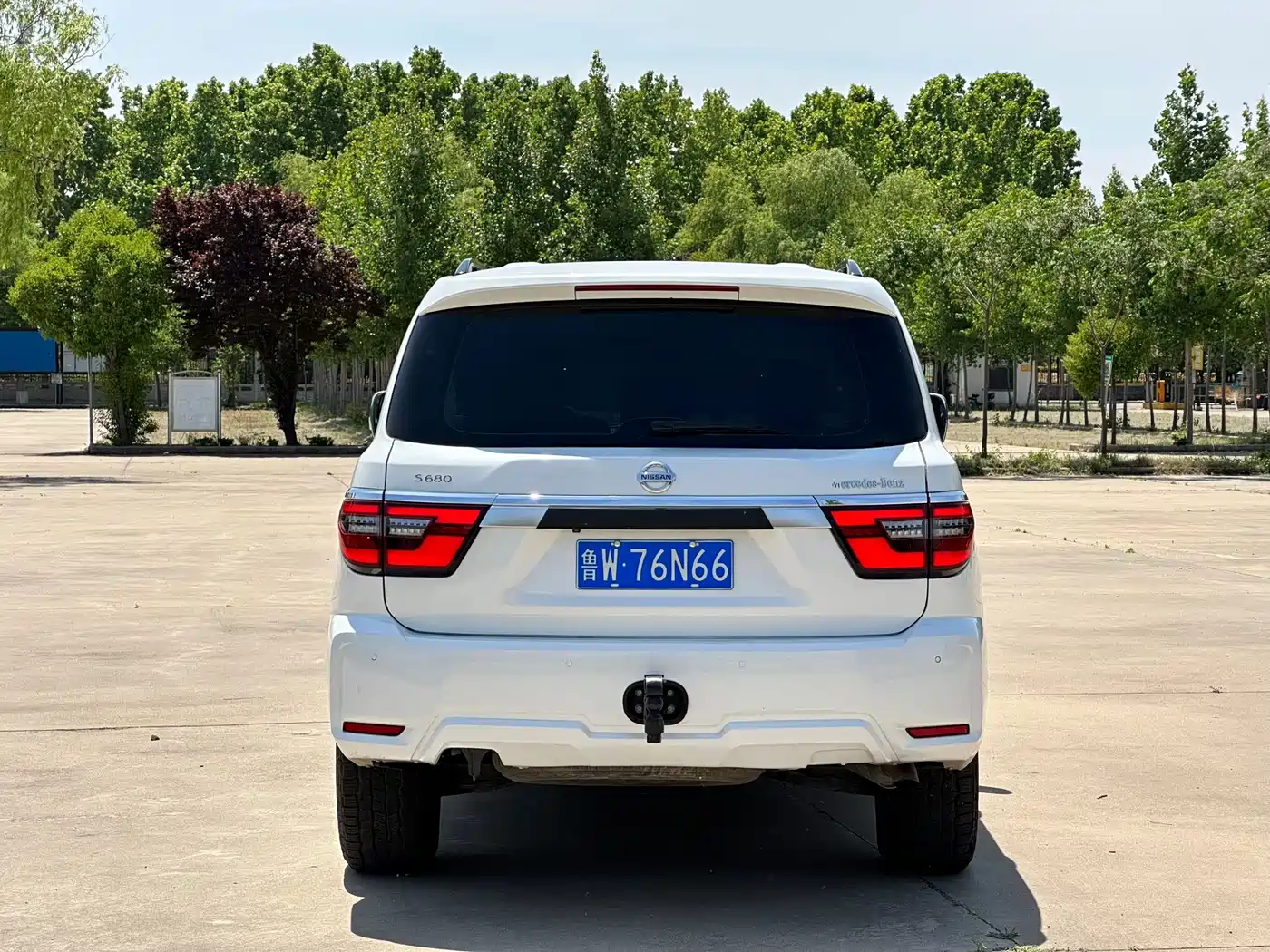 Nissan Patrol 2018 4.0L Leadership фото 5
