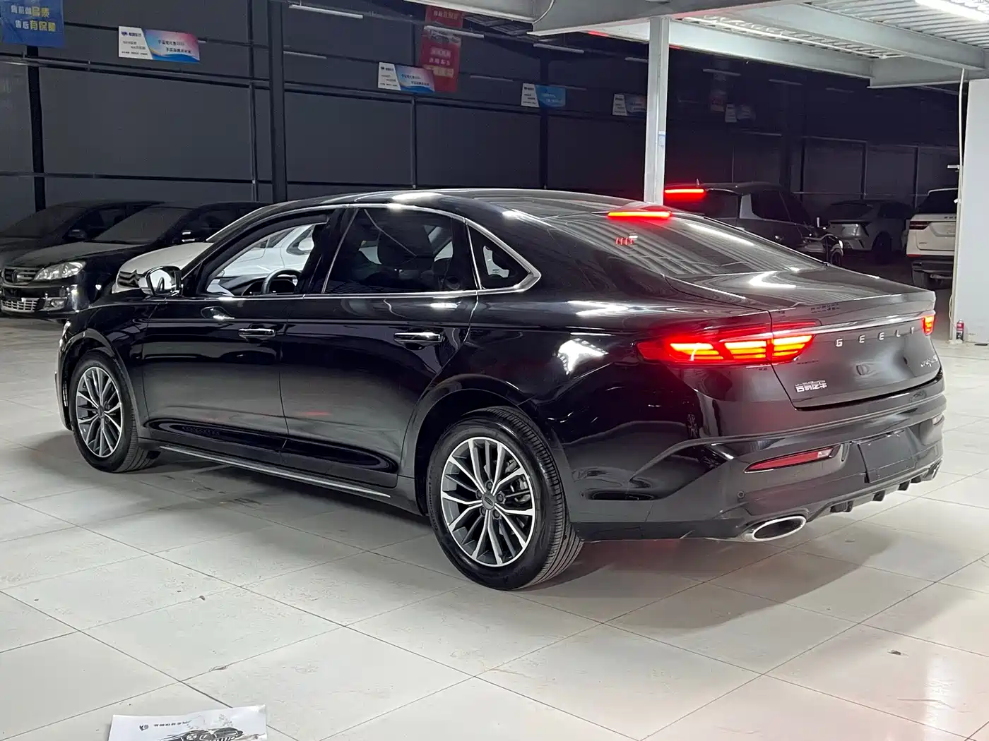 Фото 21 - Geely Preface