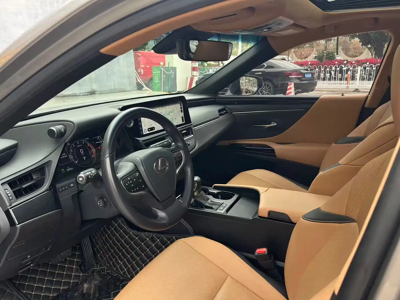 Lexus ES 2022 300h Excellence Edition фото 6
