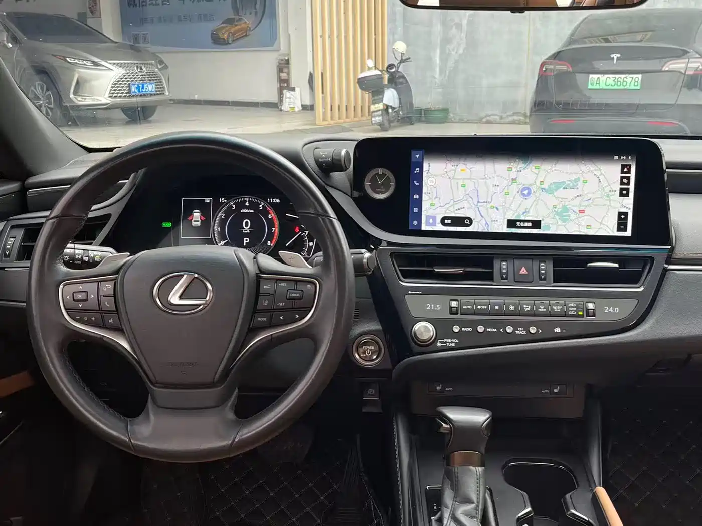 Lexus ES 2022 300h Excellence Edition фото 8