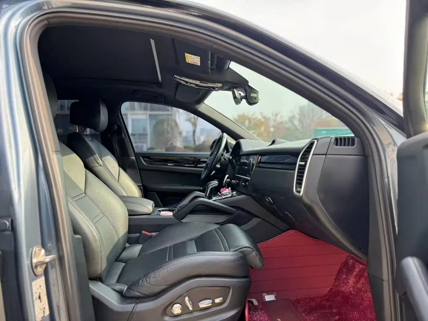Porsche Cayenne New Energy 2019 Cayenne E-Hybrid 2.0T фото 13
