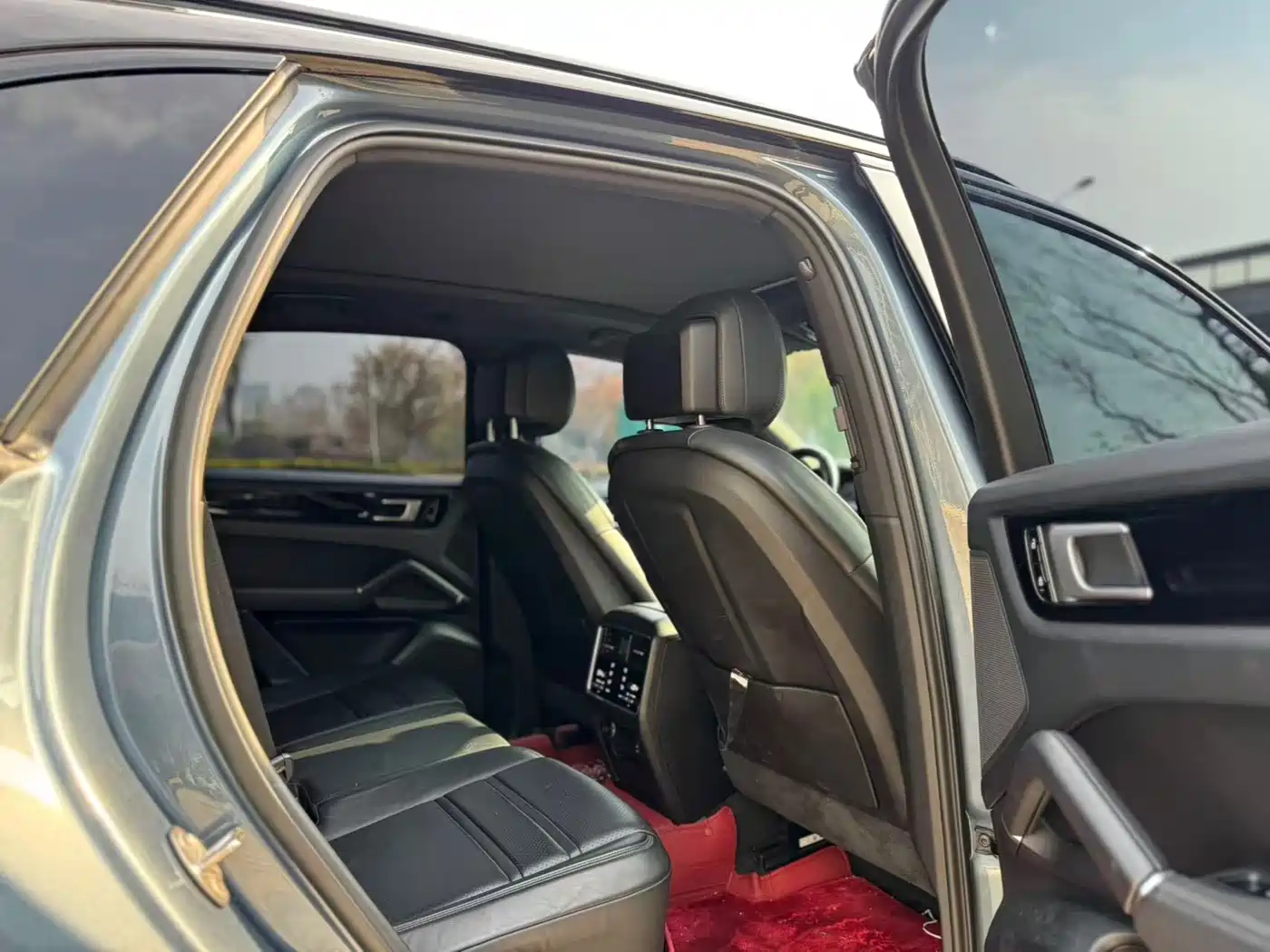 Porsche Cayenne New Energy 2019 Cayenne E-Hybrid 2.0T фото 12