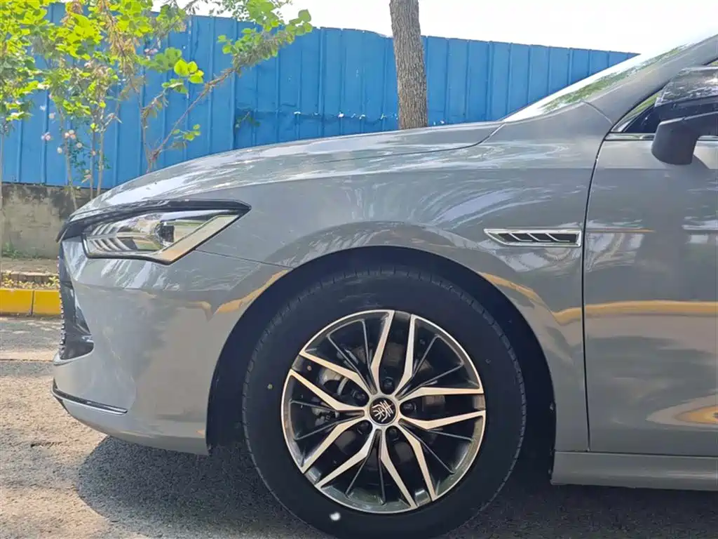 BYD Qin PLUS 2021 DM-i 55KM Flagship фото 20
