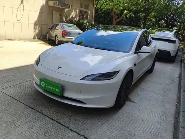Tesla Model 3 Рестайлинг, задний привод