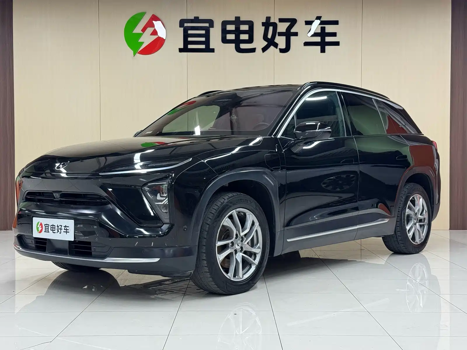 Фото 1 - NIO ES6
