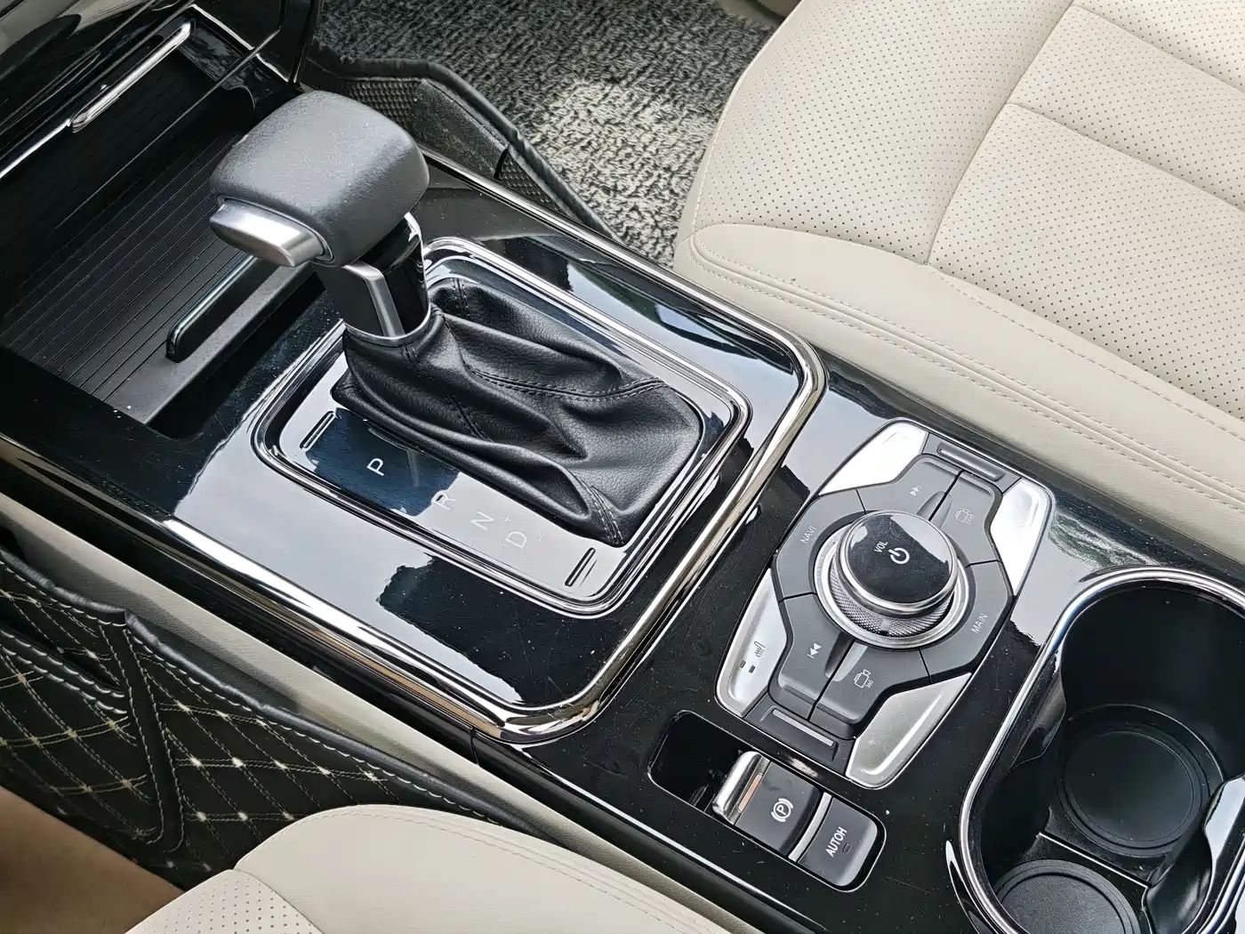 Changan Oshan Changan Oushang Kosai 2020 2019 1.5T Auto Flagship China VI