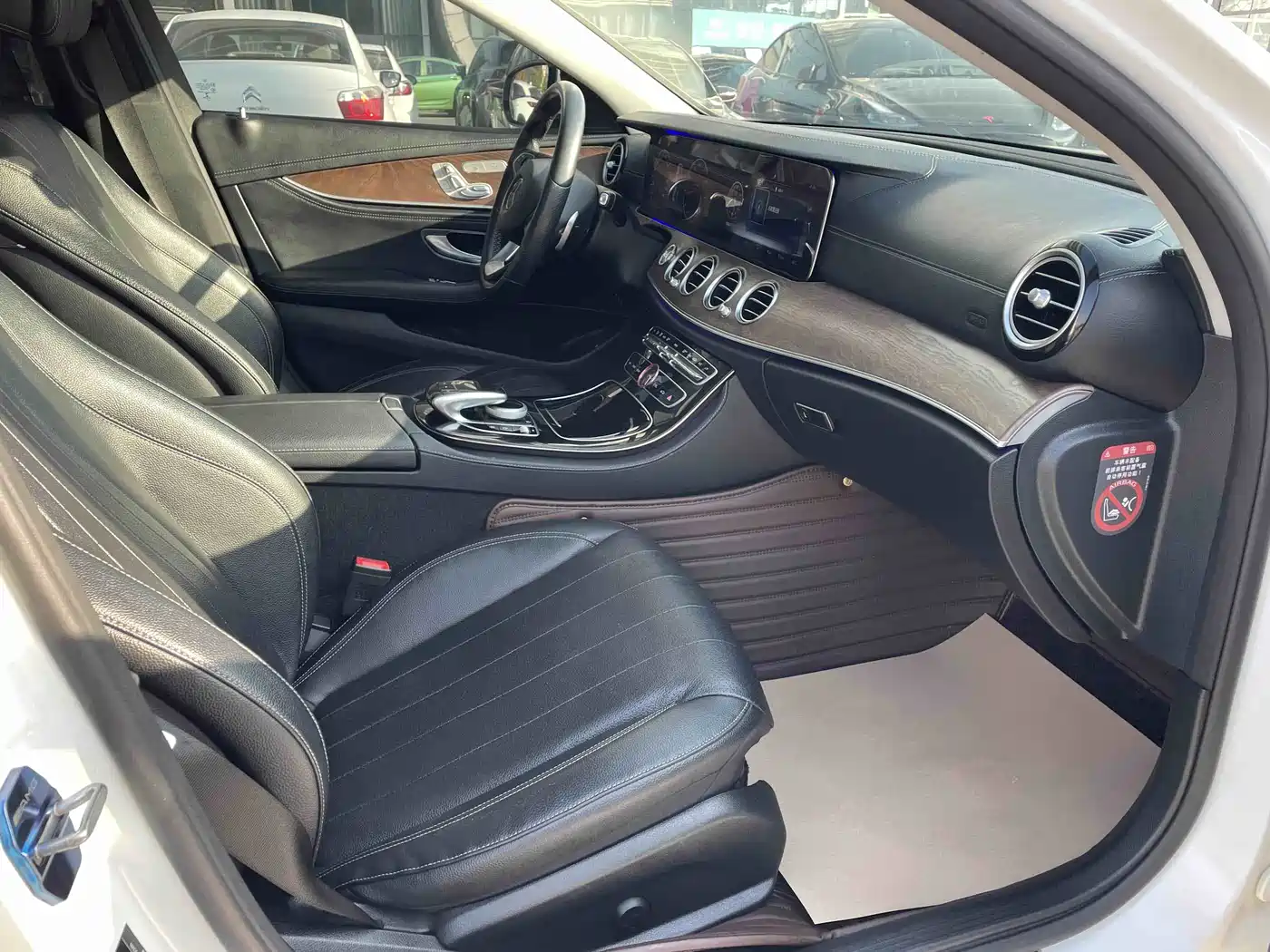 Mercedes-Benz E-Class 2017 E 300 L Luxury фото 5