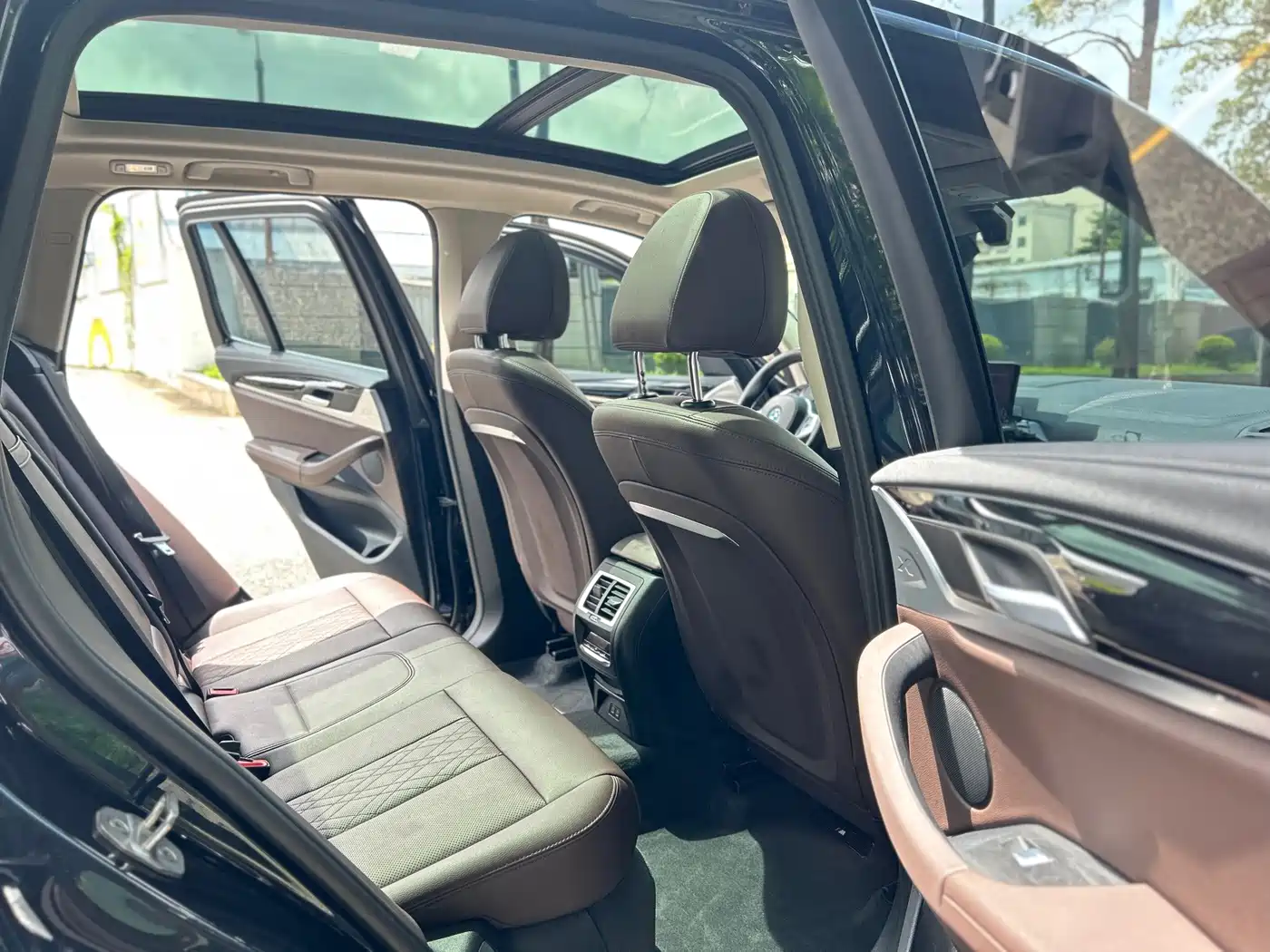 Фото 9 - BMW iX3