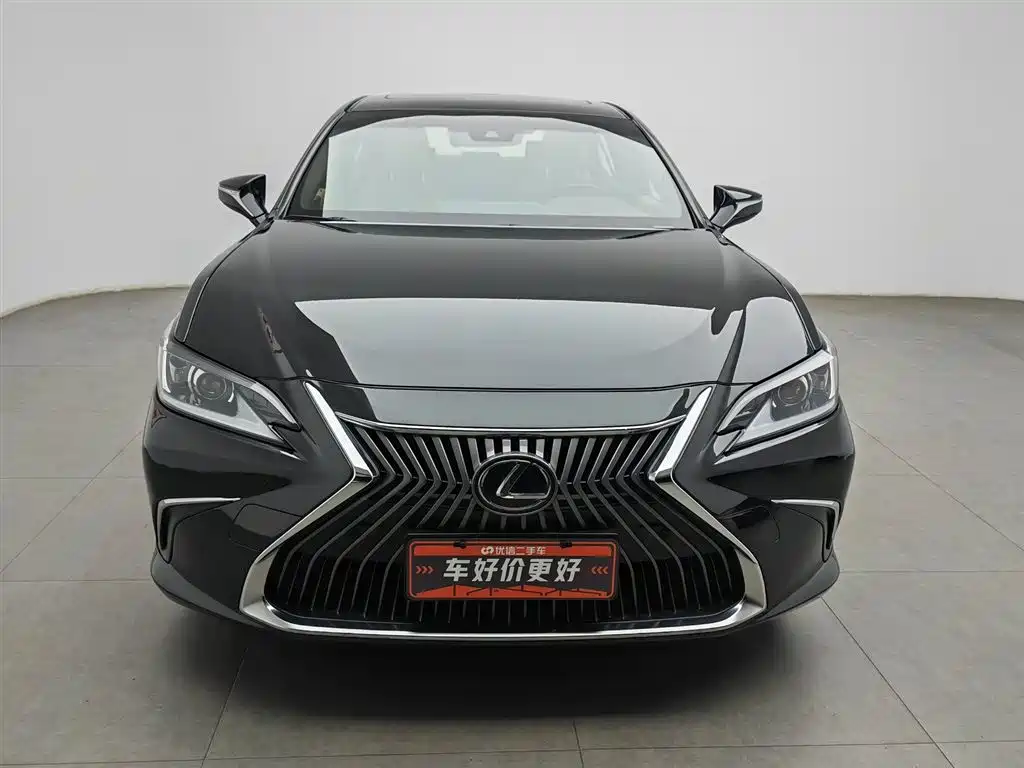 Lexus ES 2020 200 Excellence фото 3