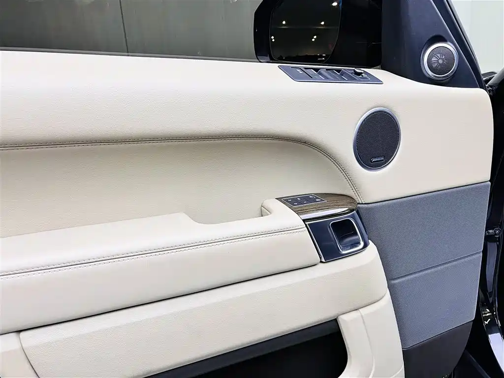 Land Rover Range Rover Sport 2017 3.0 SC V6 HSE фото 11