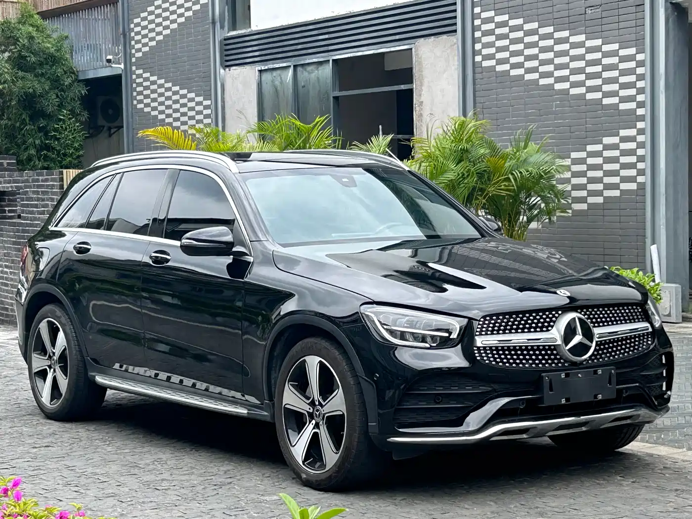 Mercedes-Benz GLC 2022 GLC 300 L 4MATIC Dynamic Collector's Edition фото 3