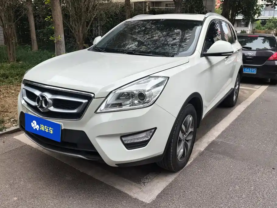BAIC Senova X65 2015 2015 2.0T Automatic Elite