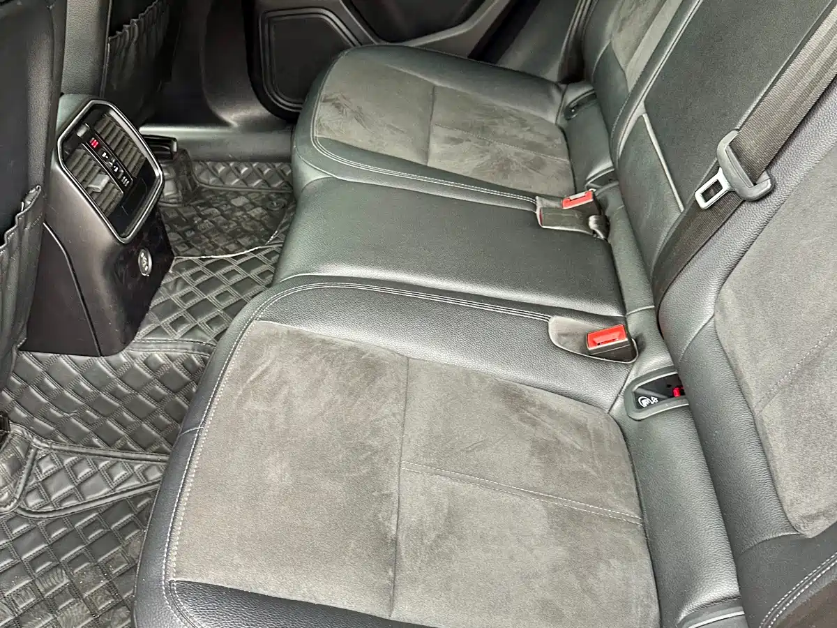 Porsche Macan 2018 Macan 2.0T фото 33