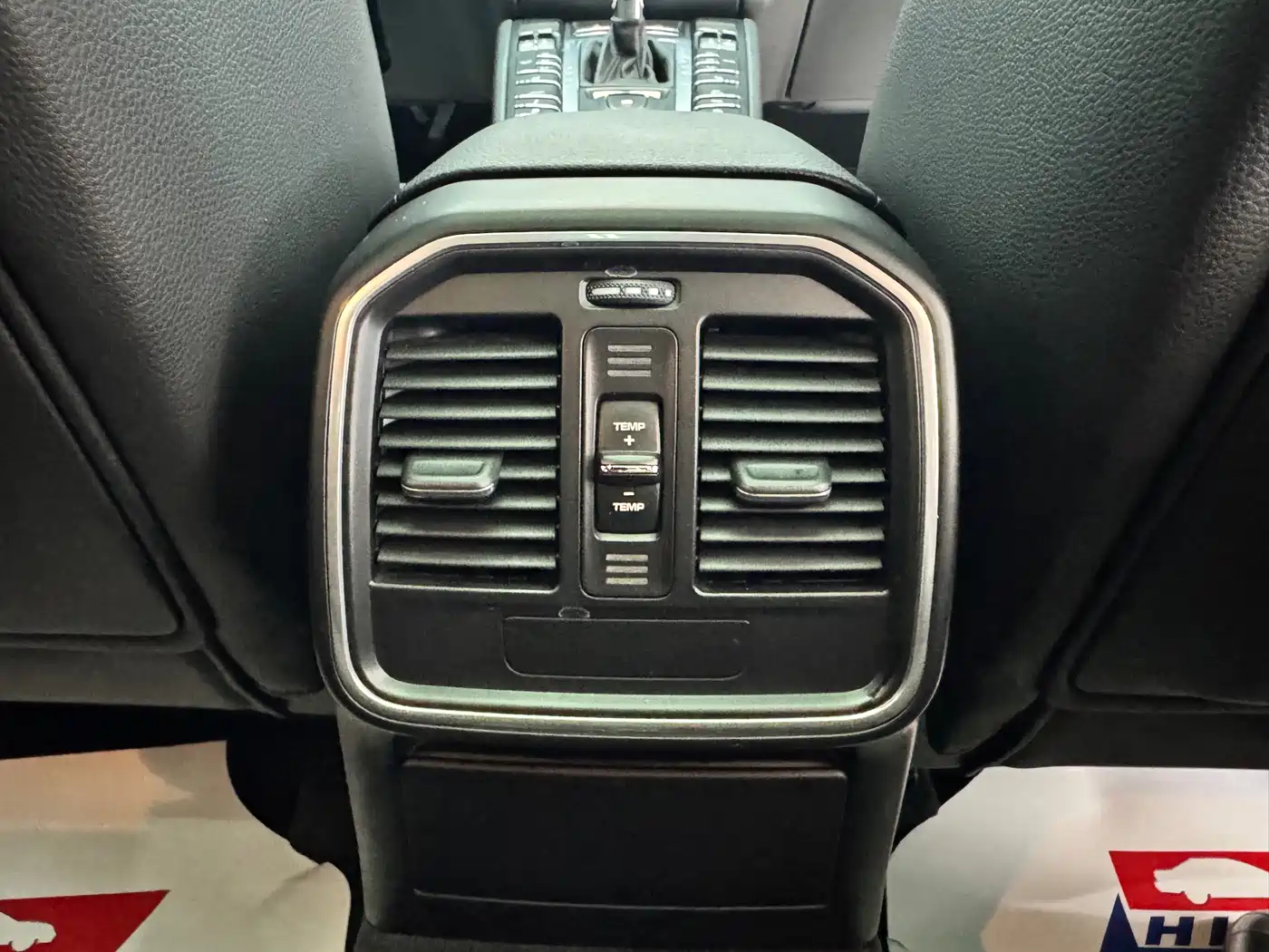 Porsche Macan 2017 Macan 2.0T фото 19