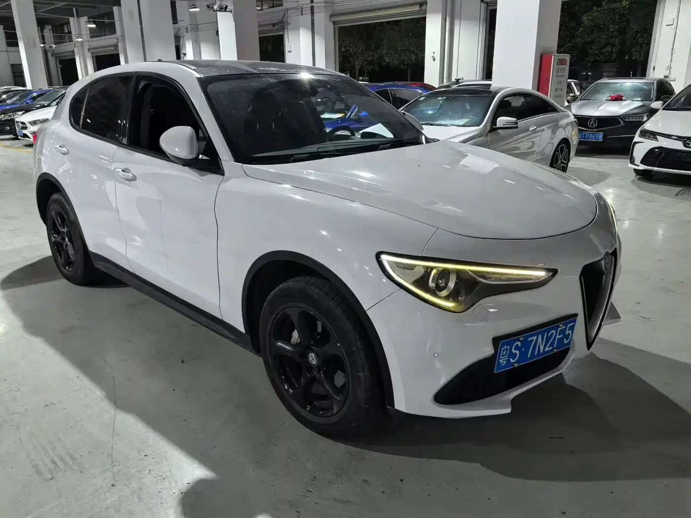 Alfa Romeo Stelvio 2019 2017 2.0T 200HP Elite