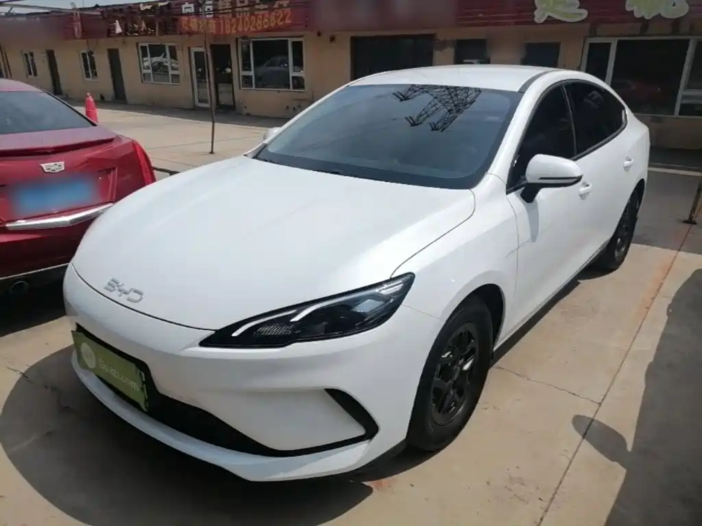 BYD Seal 05 DM-i 2025