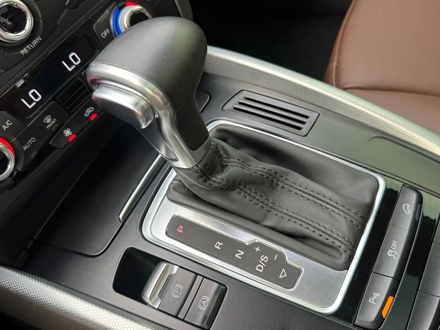 Audi Q5 2015 40 TFSI Technology фото 22