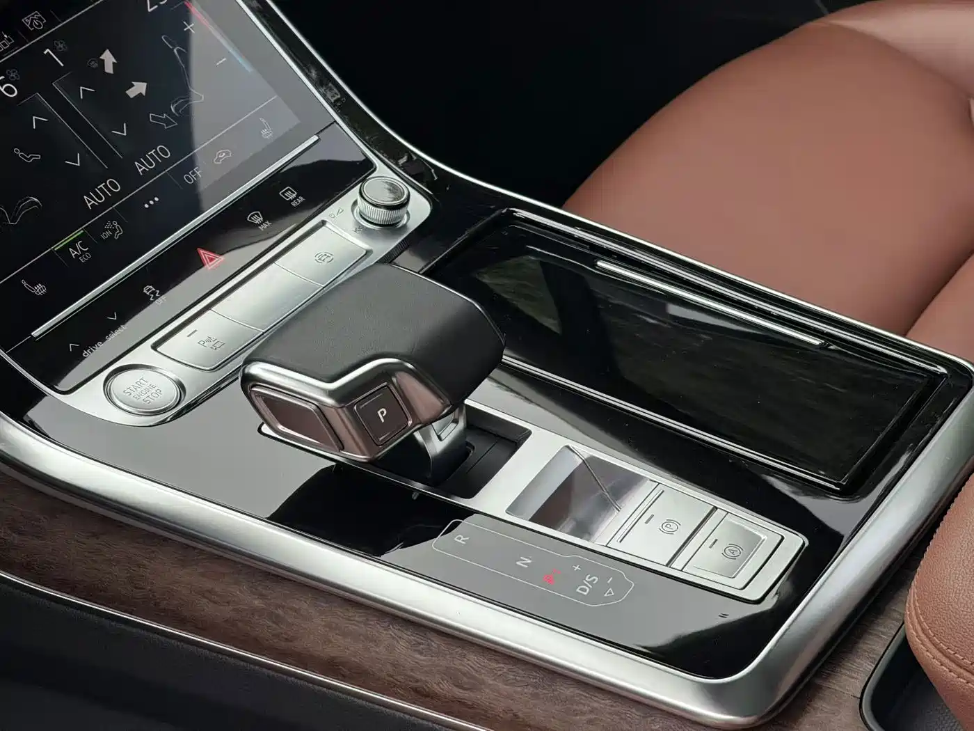 Photo 10 - Audi Q7