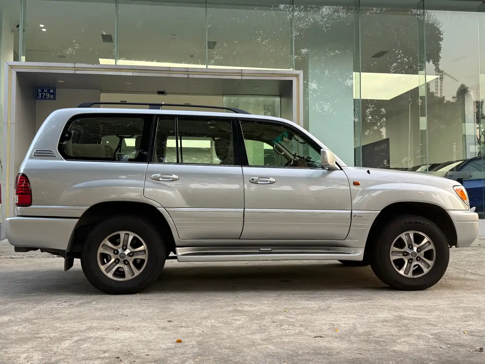 Фото 10 - Lexus LX