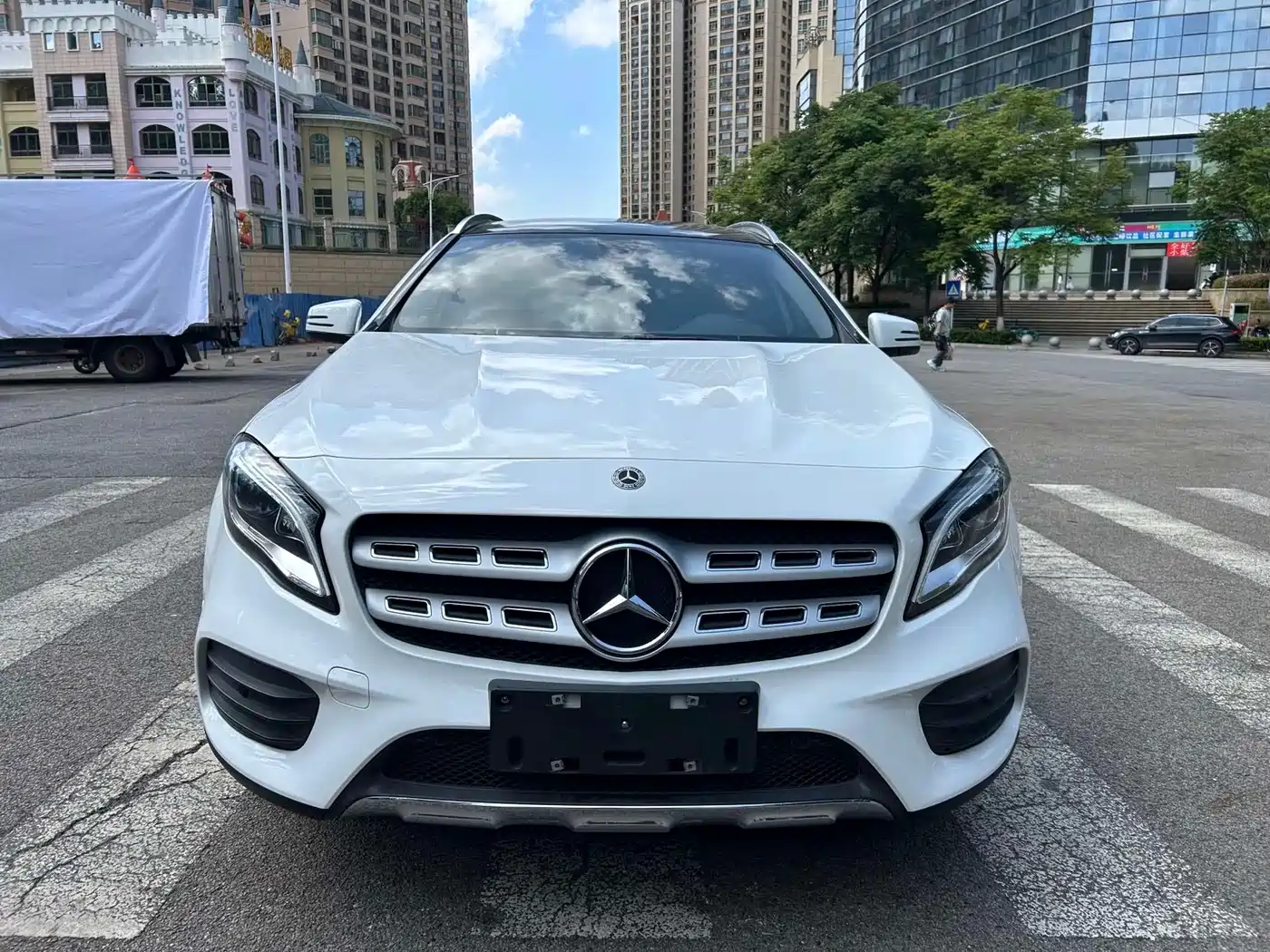 Mercedes-Benz GLA 2018 GLA 200 Fashion фото 2