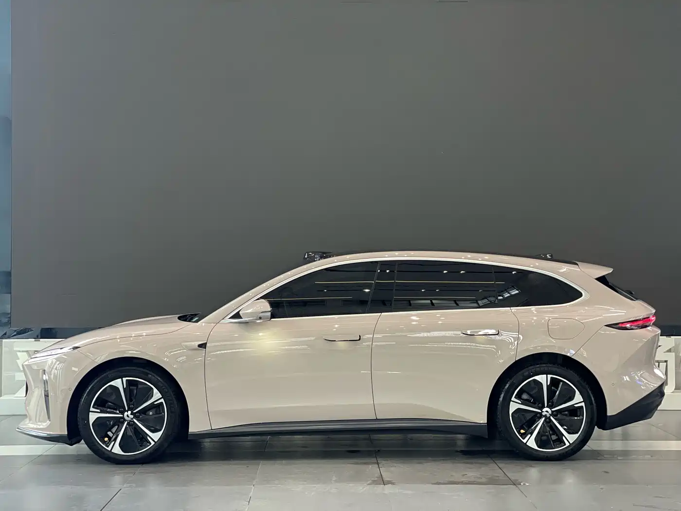 NIO ET5T 2023 2023 Model 75kWh Touring