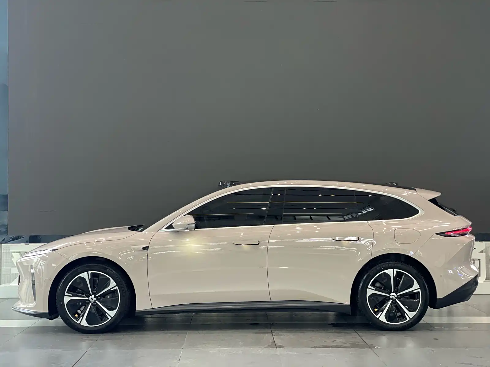 Фото 7 - NIO ET5T