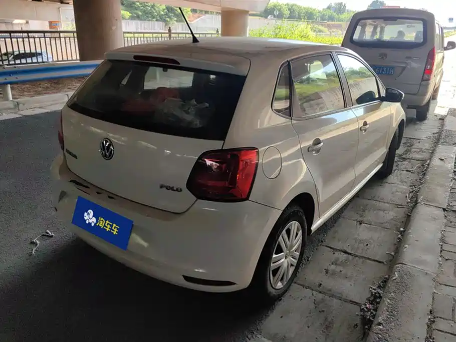 Volkswagen Polo 2016 1.4L Manual Trend фото 3