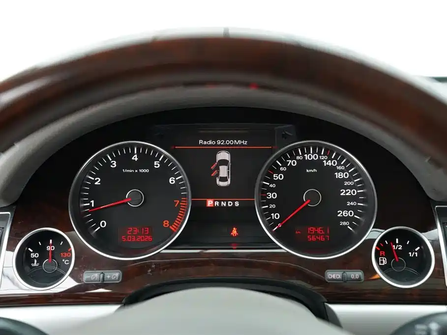 Фото 24 - Audi A8