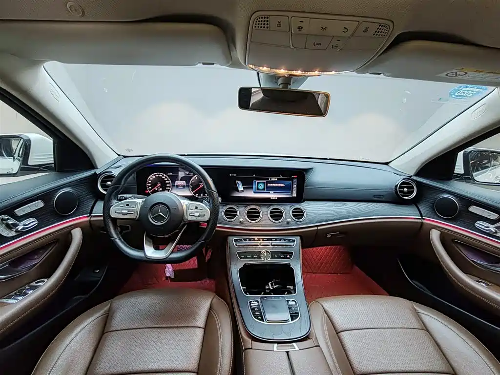 Mercedes-Benz E-Class 2019 E 300 L Sport Fashion фото 10