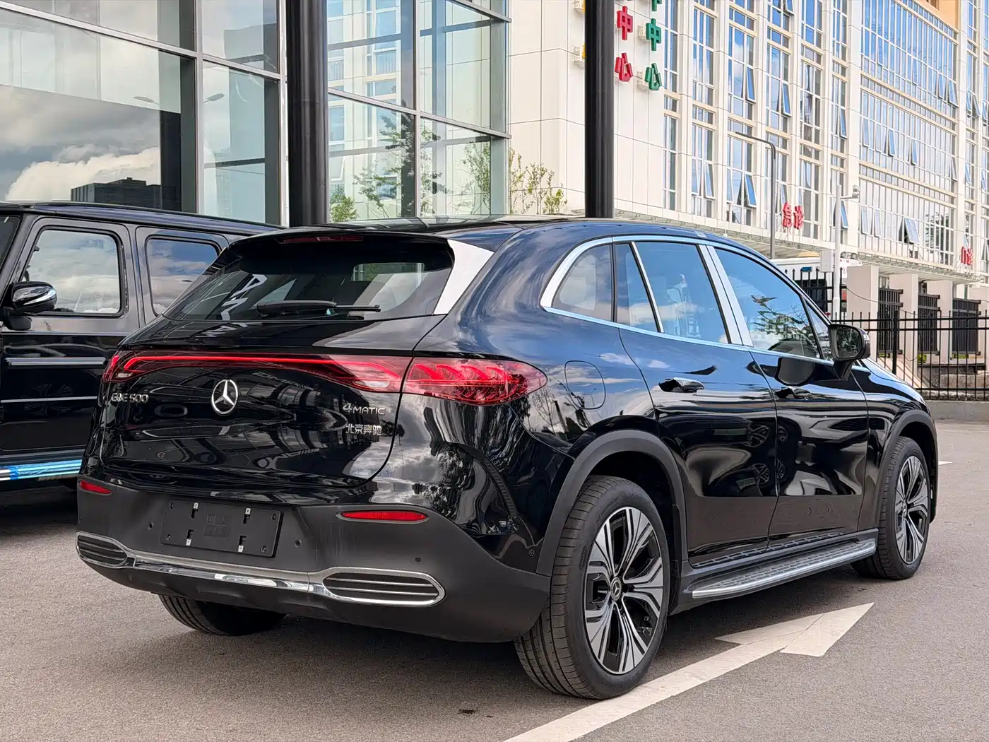 Mercedes-Benz EQE SUV 2024 500 4MATIC Luxury Edition фото 8