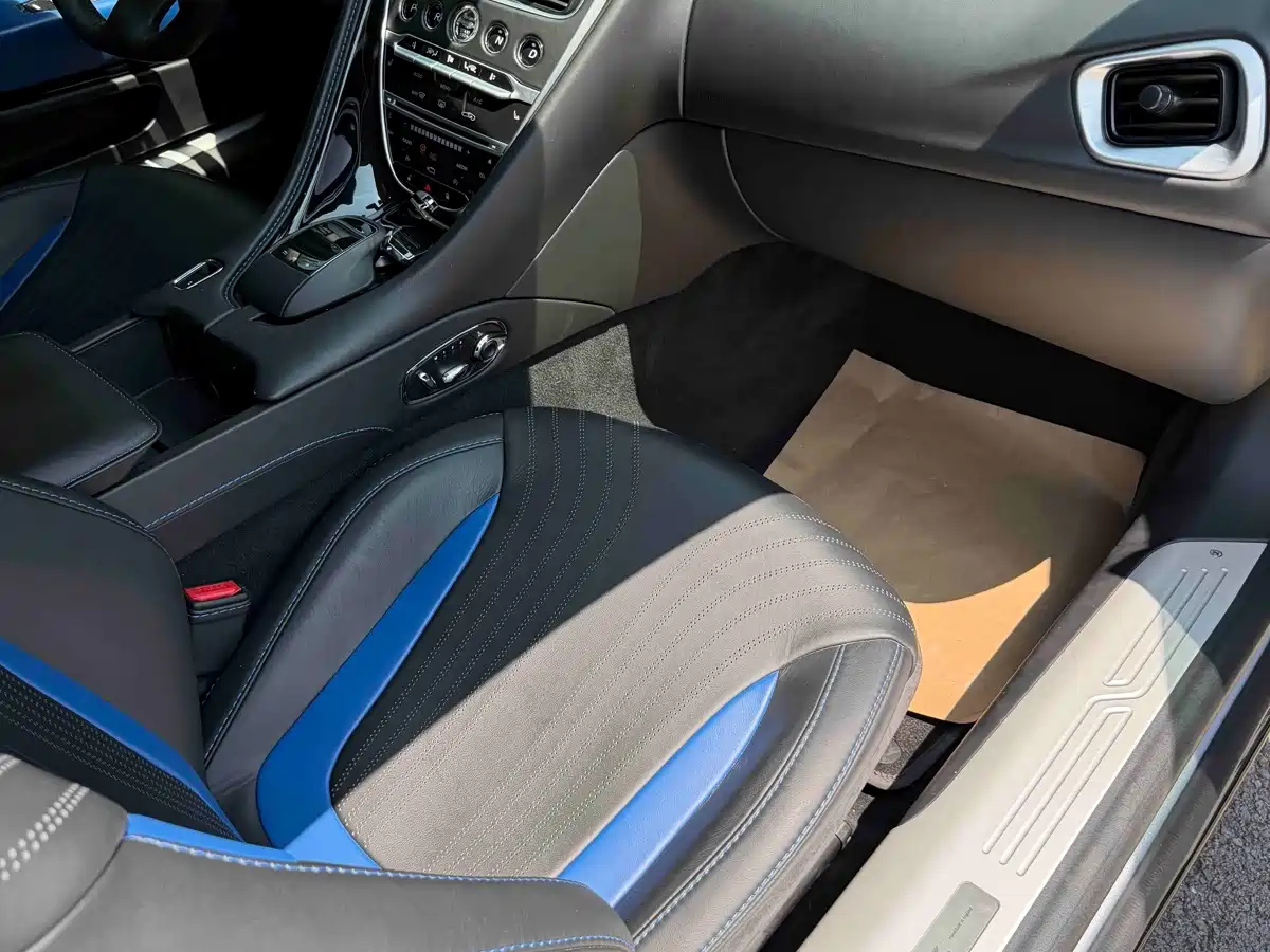 Aston Martin DB11 2018 2019 Model 4.0T V8 Coupe