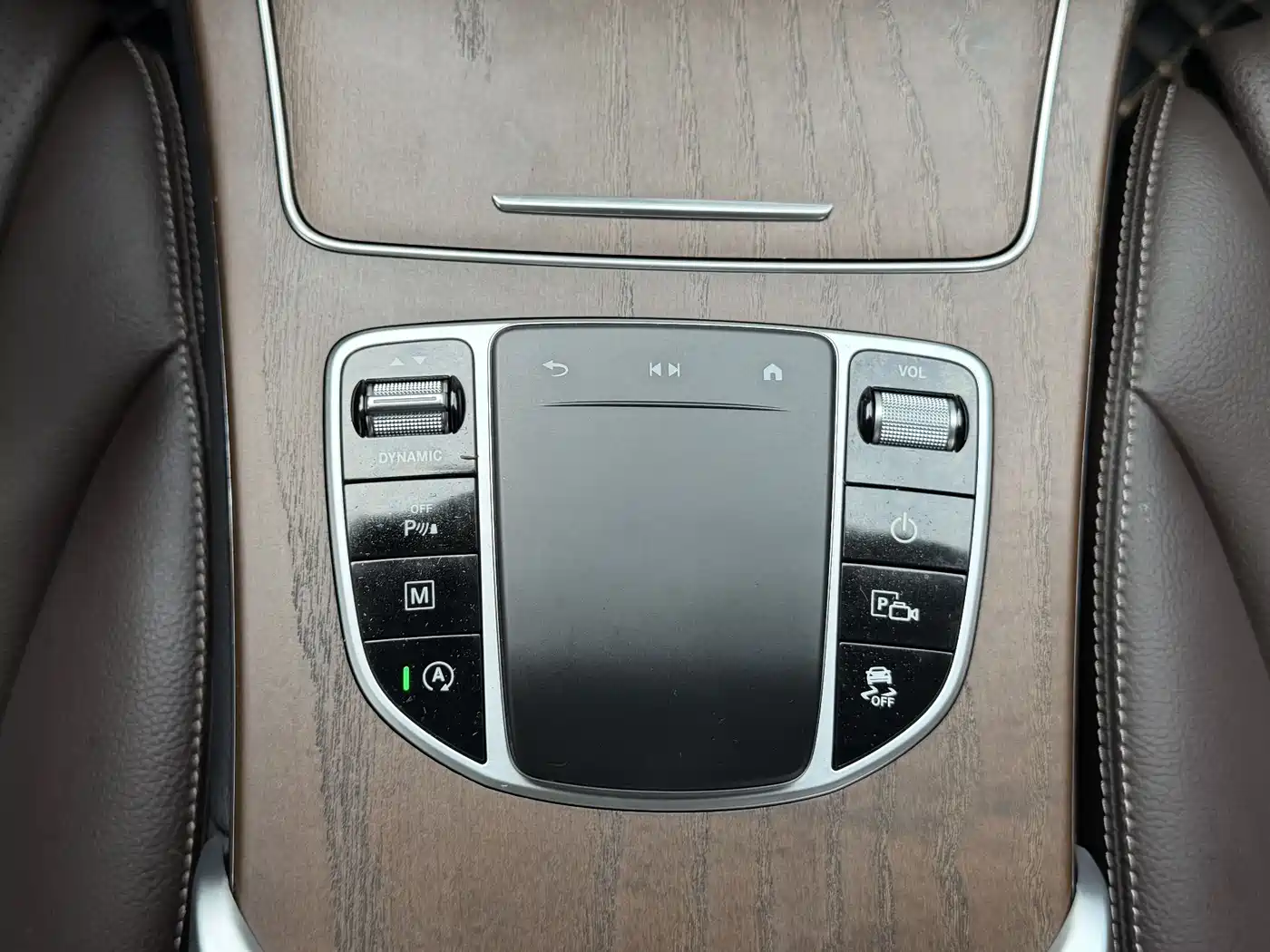 Mercedes-Benz GLC 2022 Facelift GLC 300 L 4MATIC Dynamic Collector's Edition фото 26