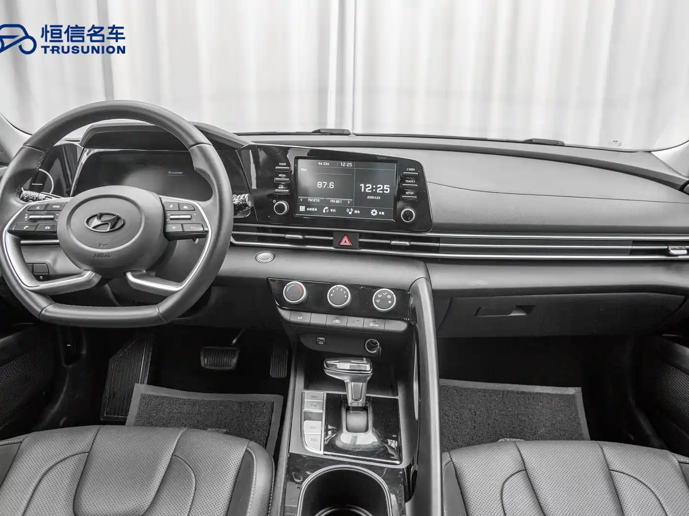 Hyundai Elantra 2023 1.5L CVT GLX Elite Edition фото 12