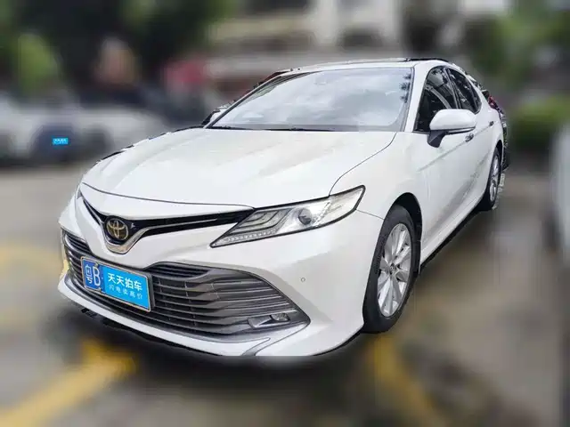 Toyota Camry 2019 2.0G Luxury Edition China VI — фото 1