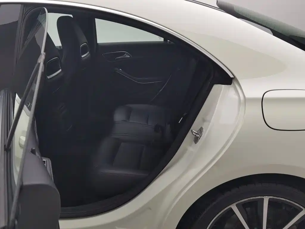 Mercedes-Benz CLA (Import) 2015 2015 CLA 200