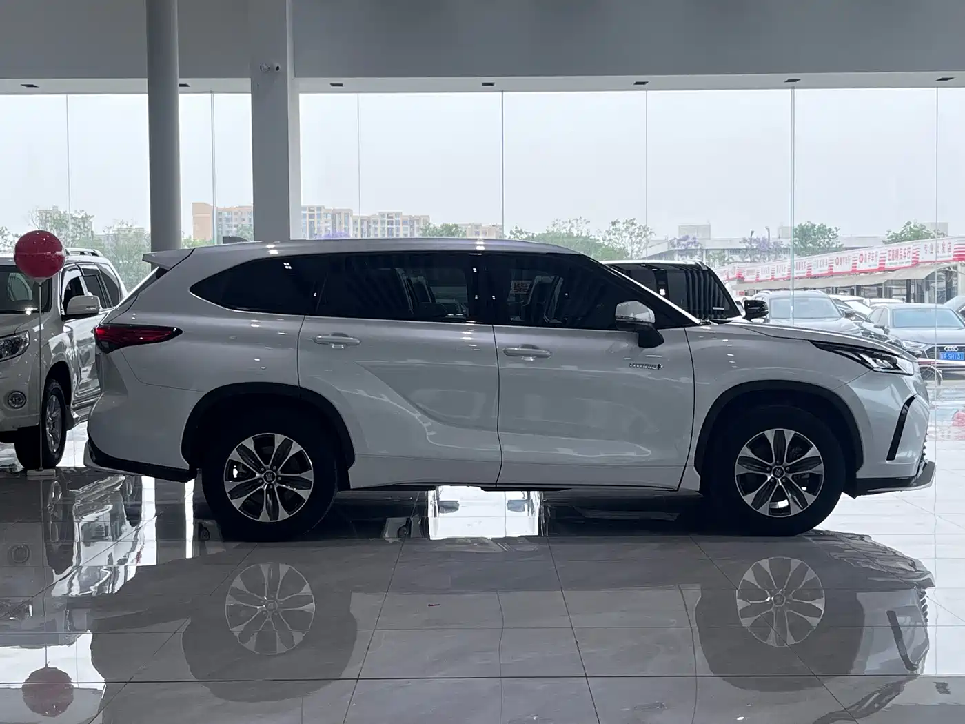Toyota Crown Kluger 2021 2.5L HEV 4WD Elite фото 4