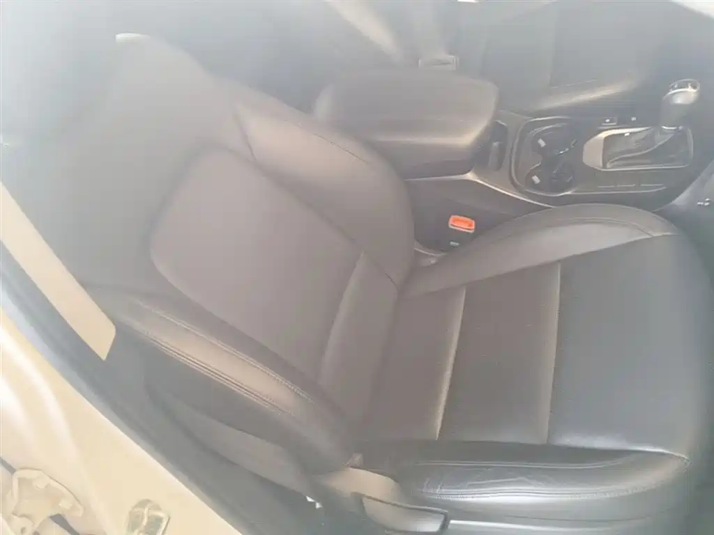 Hyundai Santa Fe 2015 2.0T Automatic 2WD Smart 5-Seater фото 25