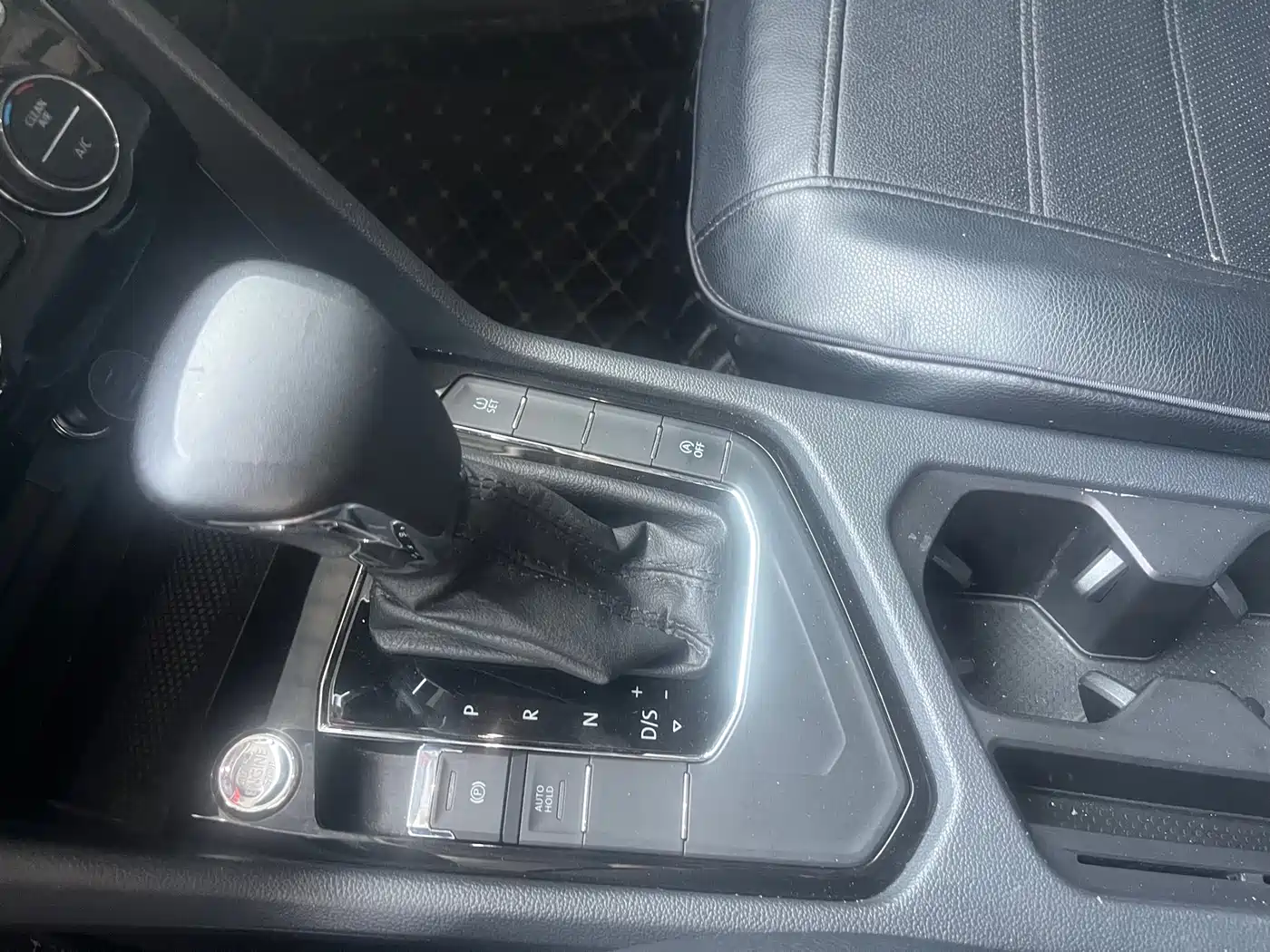 Volkswagen Tiguan L 2019 330TSI Automatic 2WD Panorama Comfort Edition China VI фото 11